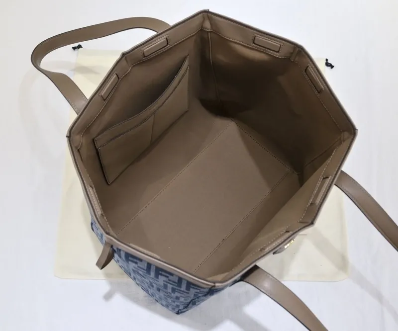 Fendi Shopping Bags-171 - Image 9