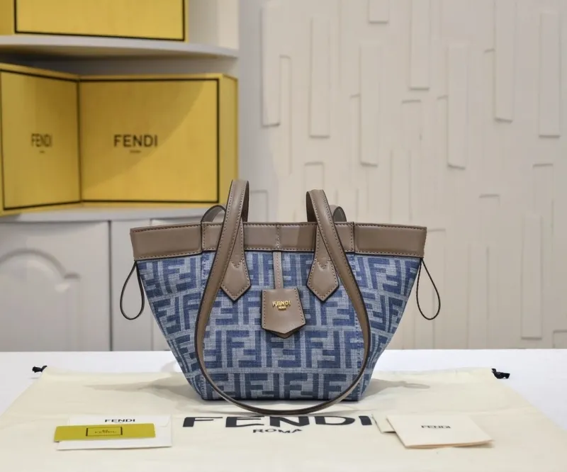 Fendi Shopping Bags-173