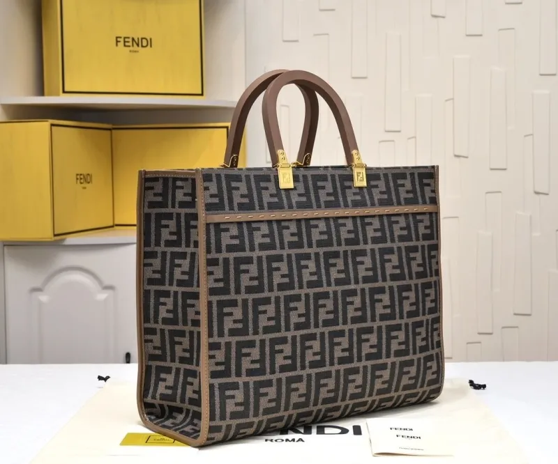 Alternative view of Fendi Shopping Bags-175
