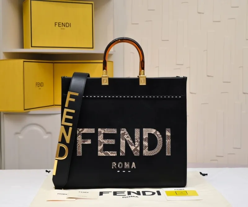 Fendi Shopping Bags-178