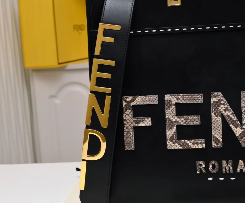 Alternative view of Fendi Shopping Bags-178