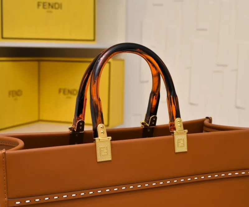 Fendi Roma Brown Leather Tote Bag - Image 4