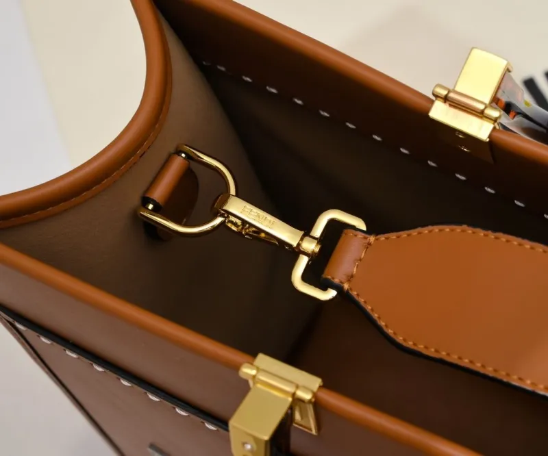 Fendi Roma Brown Leather Tote Bag - Image 6