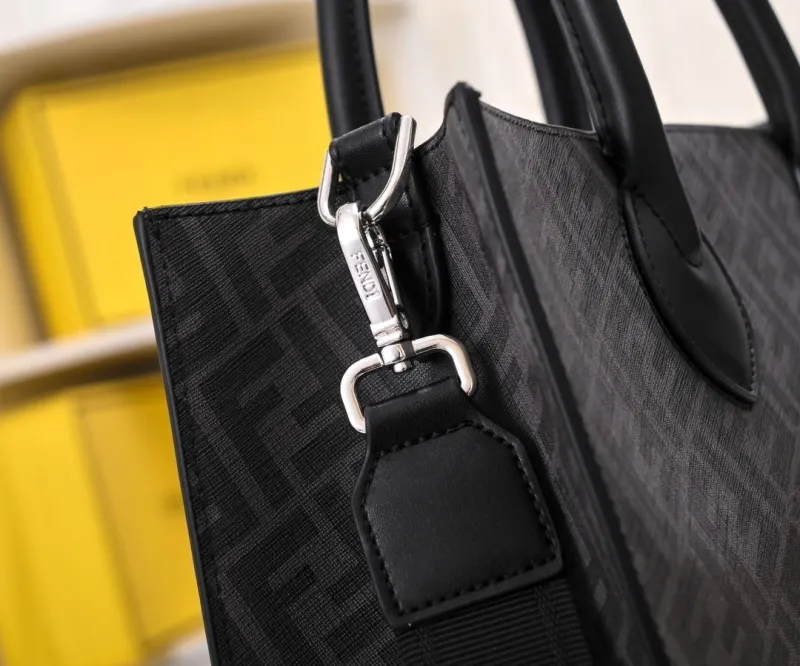 Fendi Shopping Bags-180 - Image 5