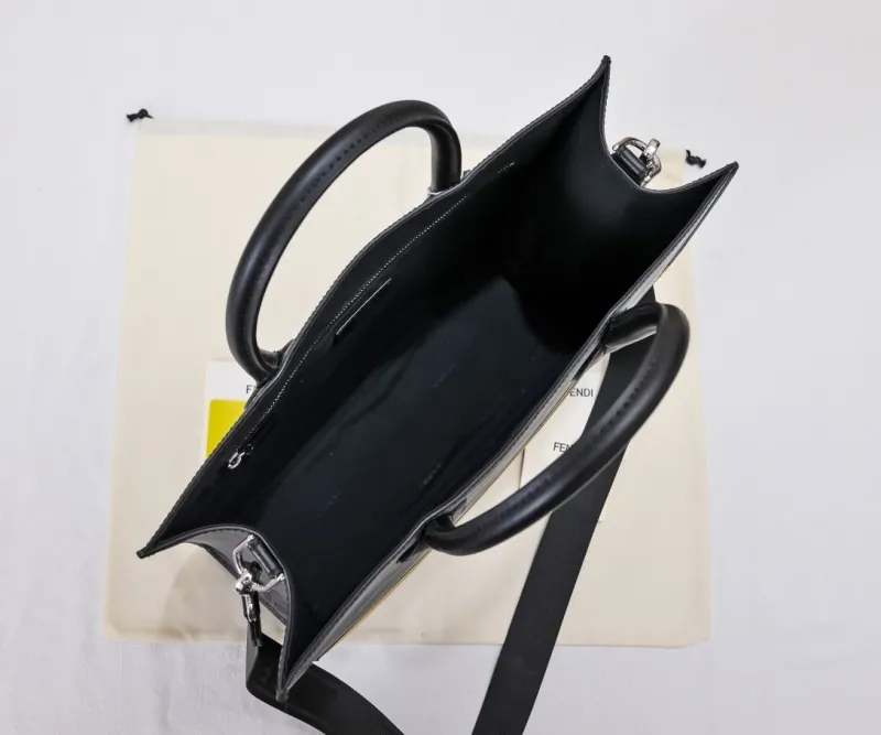 Fendi Shopping Bags-180 - Image 9