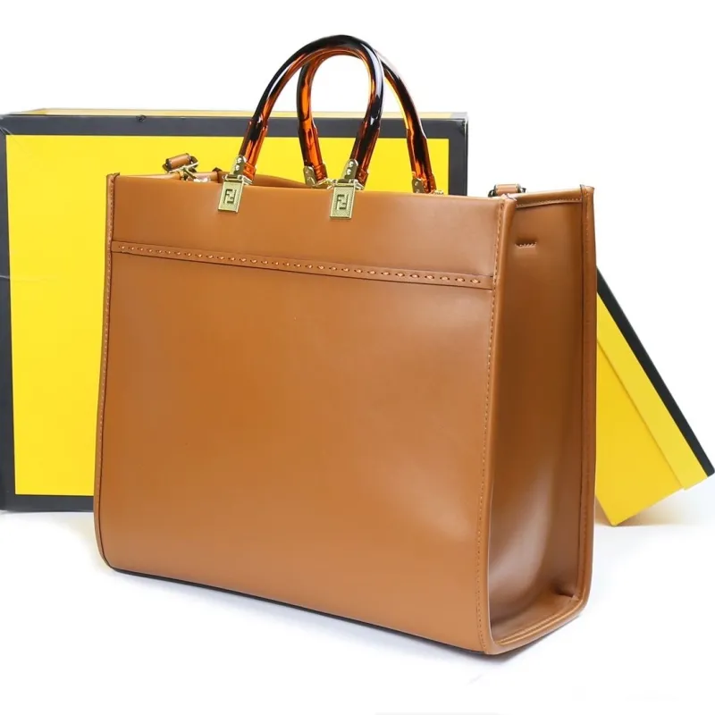 Fendi Brown Leather Tote Bag - Image 4