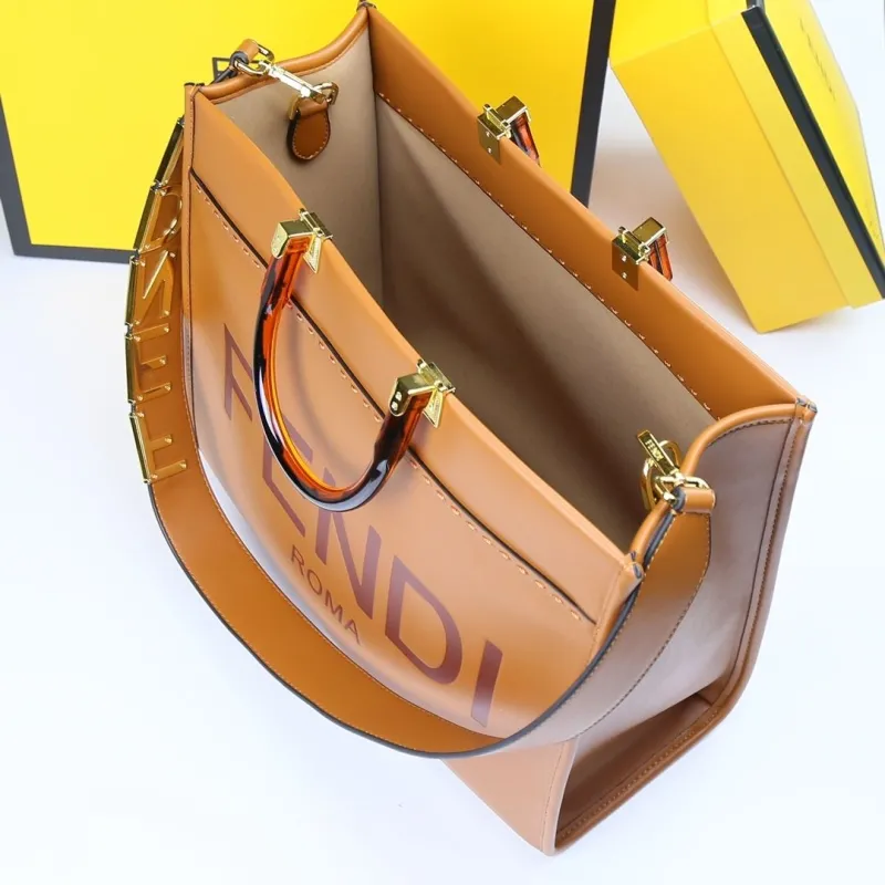 Fendi Brown Leather Tote Bag - Image 9