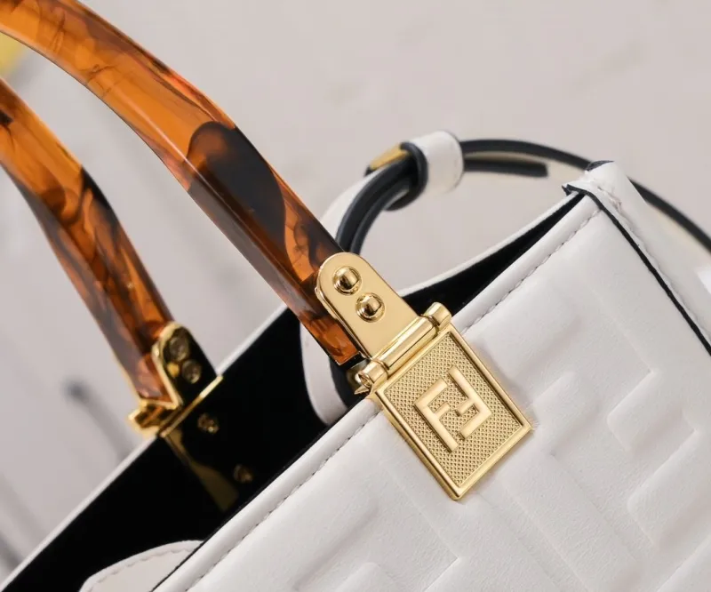 Fendi White Leather Tote Bag - Image 4