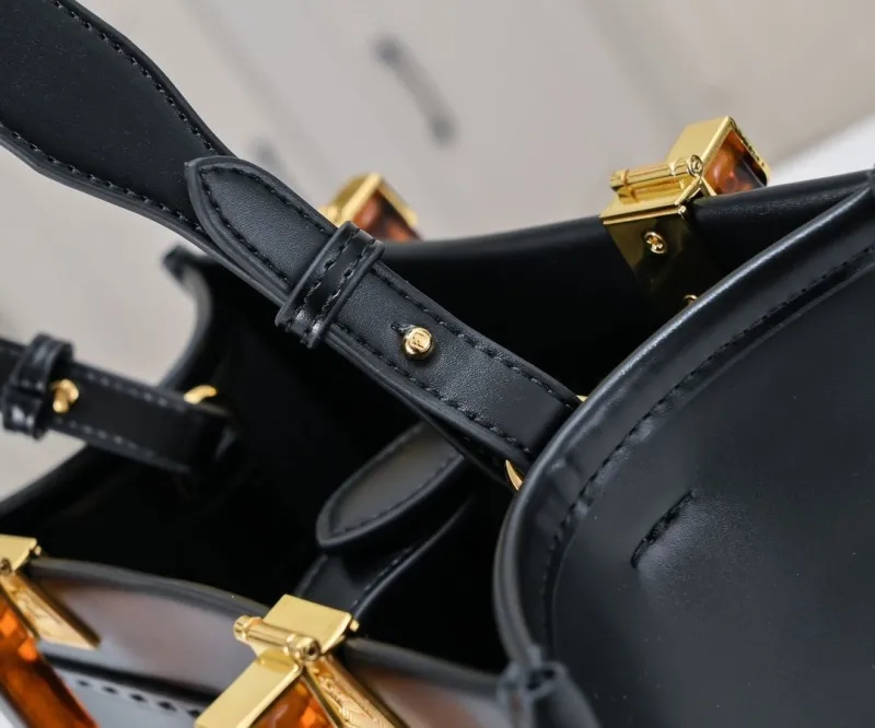 Fendi Black Roma Leather Tote Bag - Image 3