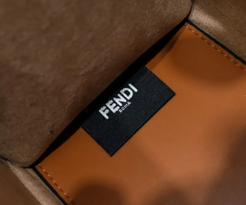Fendi Roma Brown Leather Tote Bag - Image 7