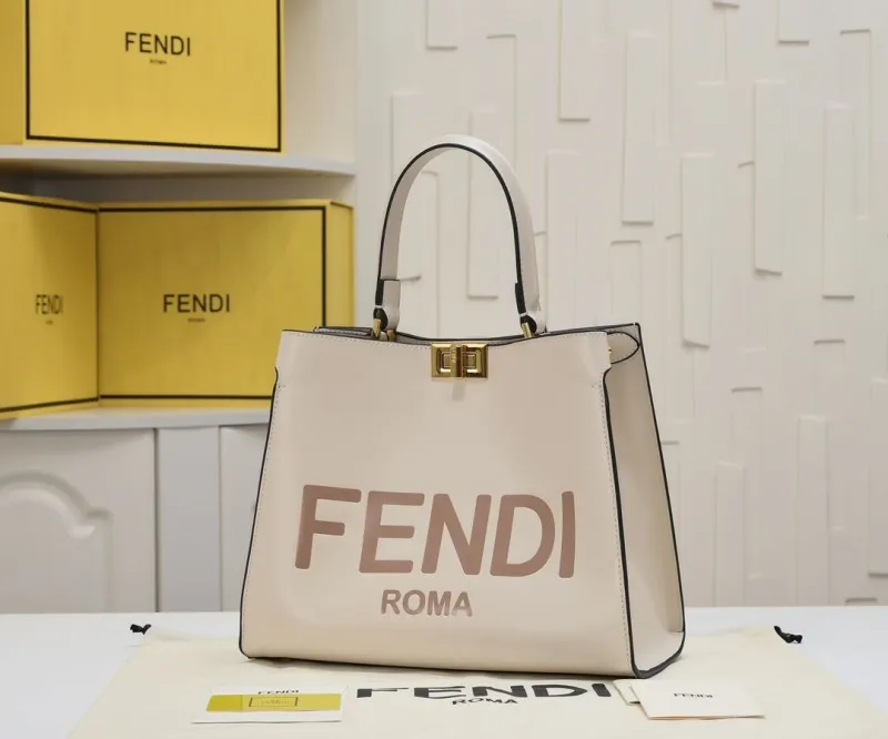 Fendi Roma Cream Leather Handbag - Image 4