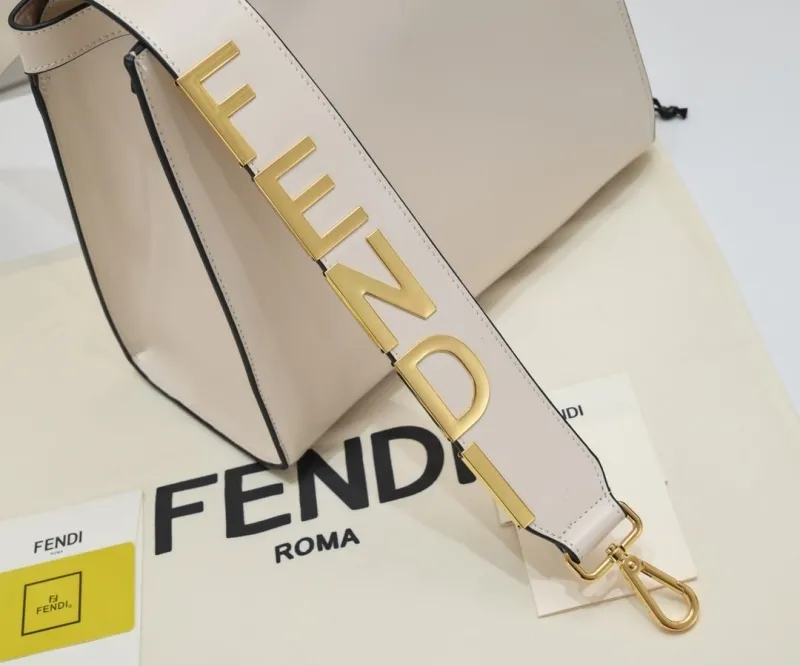 Fendi Roma Cream Leather Handbag - Image 6