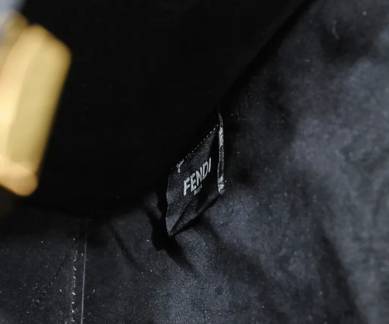 Fendi Roma Black Leather Tote Handbag - Image 8