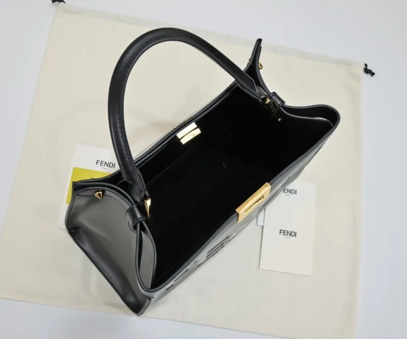 Fendi Roma Black Leather Tote Handbag - Image 9