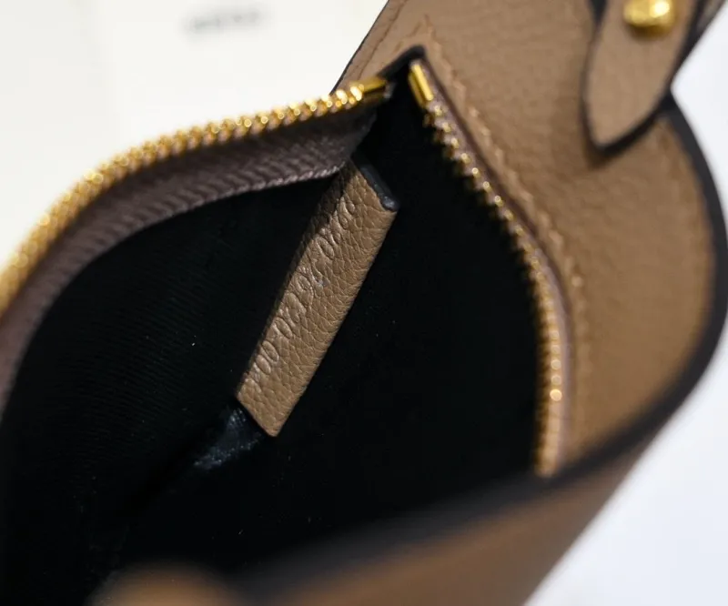 Fendi Reversible Tote Bag with Pouch - Image 7