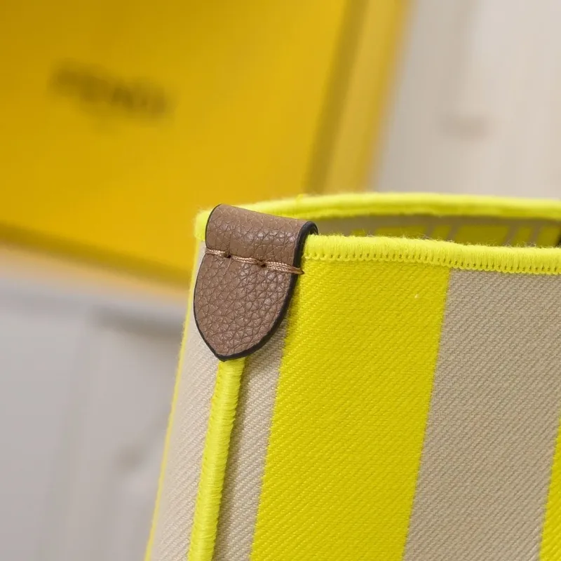 Fendi Reversible Yellow Beige Tote Bag with Pouch - Image 4