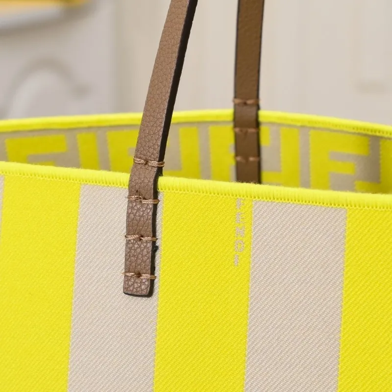 Fendi Reversible Yellow Beige Tote Bag with Pouch - Image 5