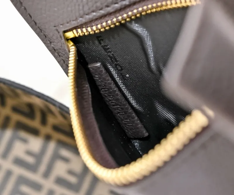 Fendi FF Pattern Tote Bag - Image 8