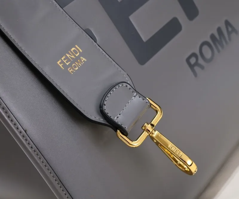 Fendi Roma Gray Leather Tote Bag - Image 3