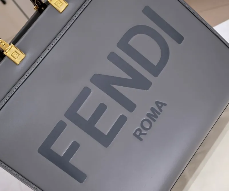 Fendi Roma Gray Leather Tote Bag - Image 4