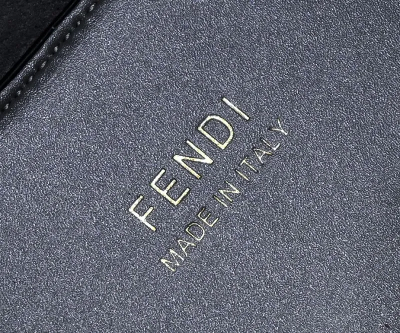 Fendi Roma Gray Leather Tote Bag - Image 7