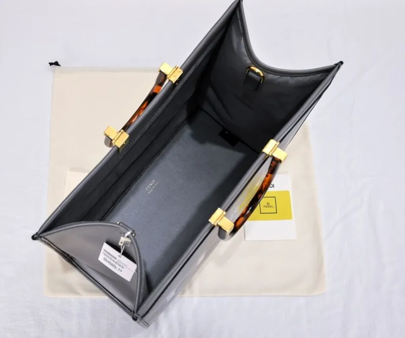 Fendi Roma Gray Leather Tote Bag - Image 9