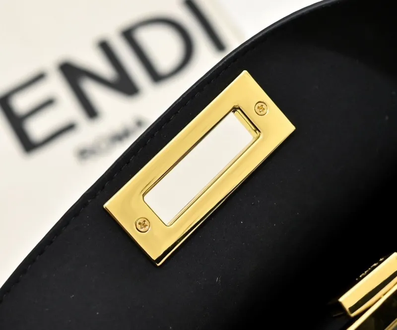 Fendi Black Leather Shoulder Bag 210 - Image 5