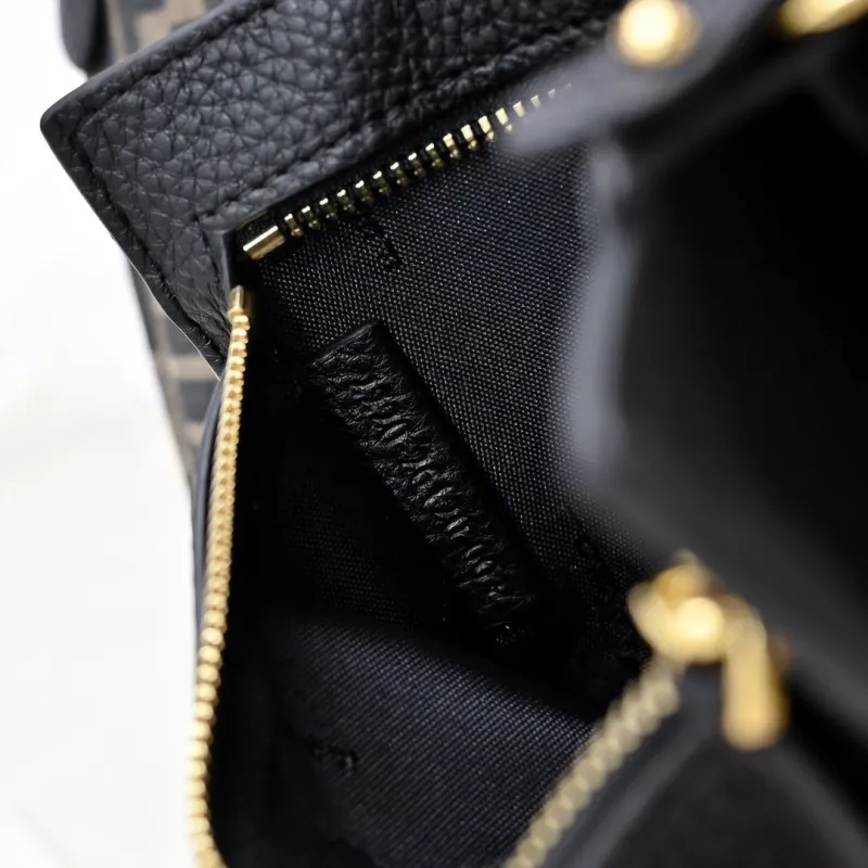 Fendi Black Reversible Tote Bag - Image 7