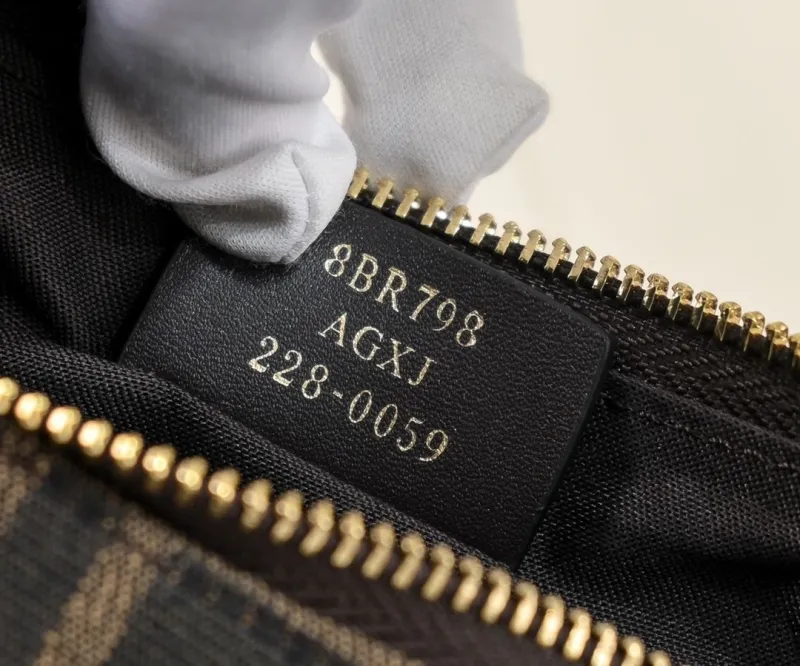 Fendi FF Monogram Brown Hobo Shoulder Bag - Image 7