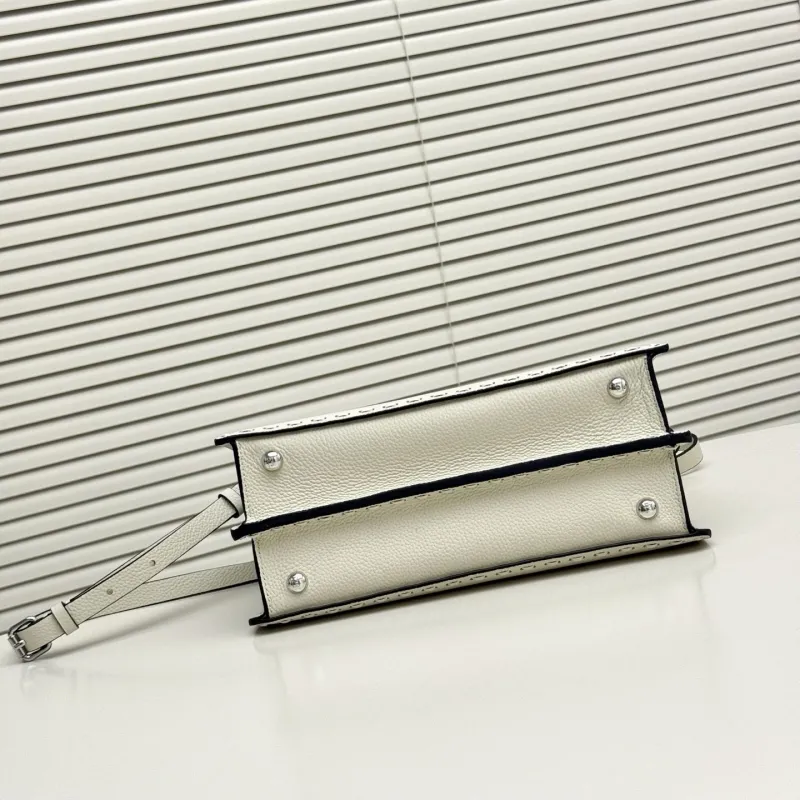 Fendi Off-White Top Handle Leather Bag - Image 4