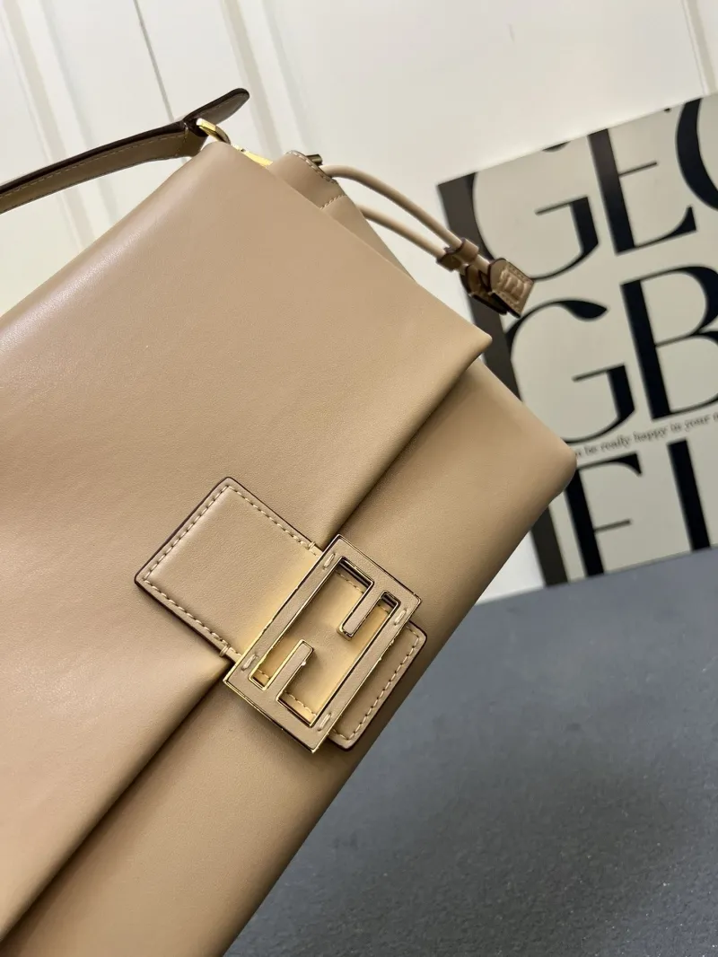 Fendi Beige Crossbody Bag H08899 - Image 4