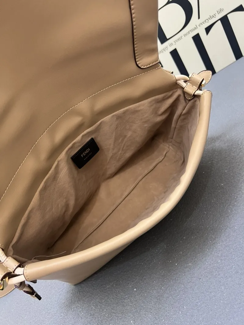 Fendi Beige Crossbody Bag H08899 - Image 8