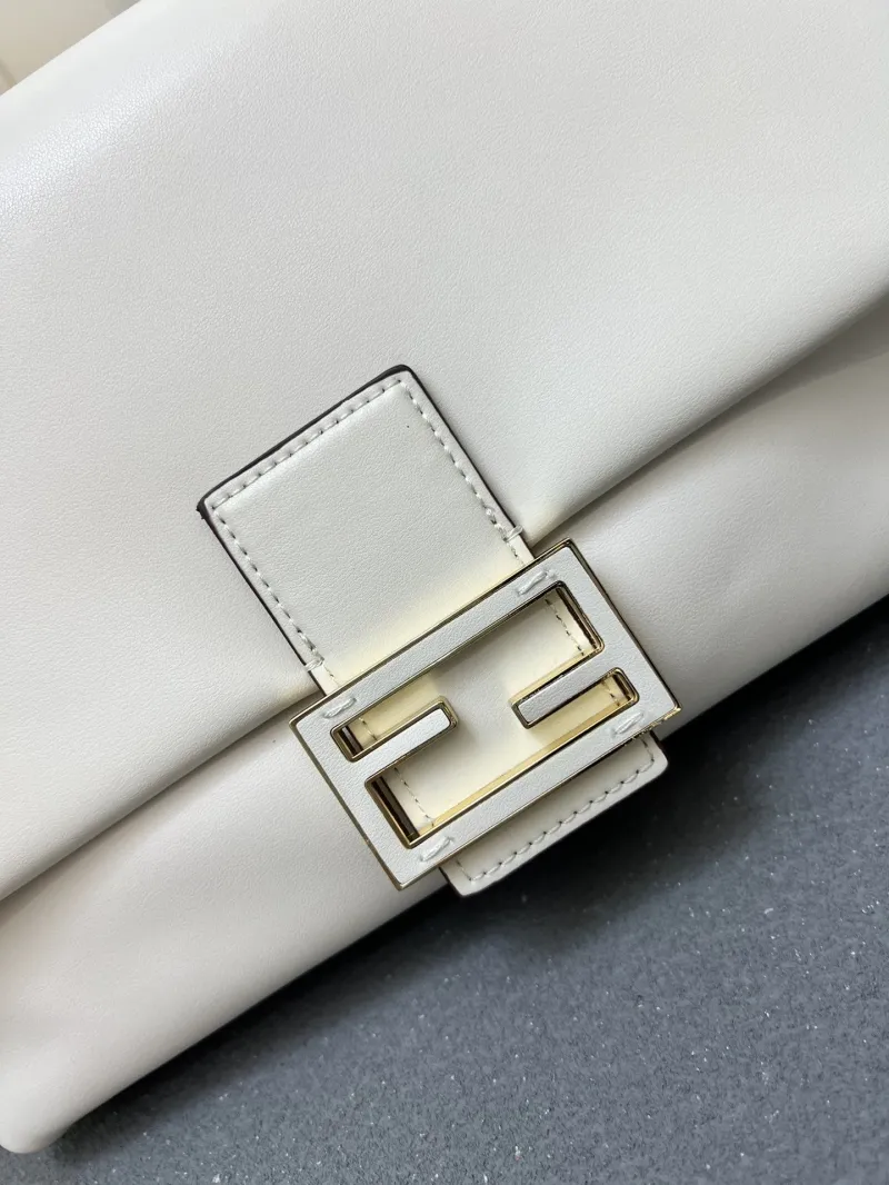 Fendi White Top Handle Shoulder Bag H08899 - Image 5