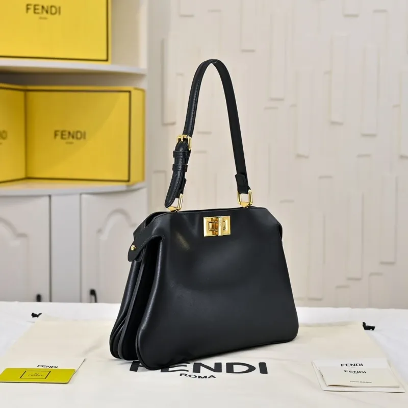 Fendi Black Leather Shoulder Bag - Image 3