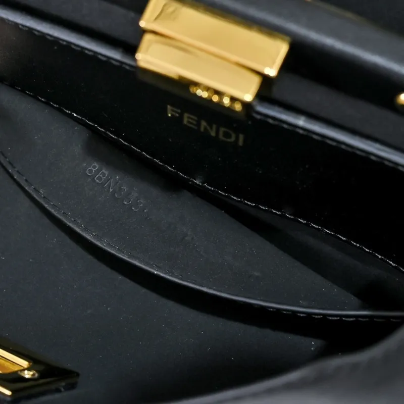 Fendi Black Leather Shoulder Bag - Image 8