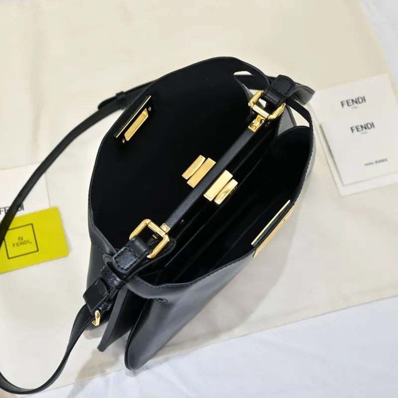 Fendi Black Leather Shoulder Bag - Image 9