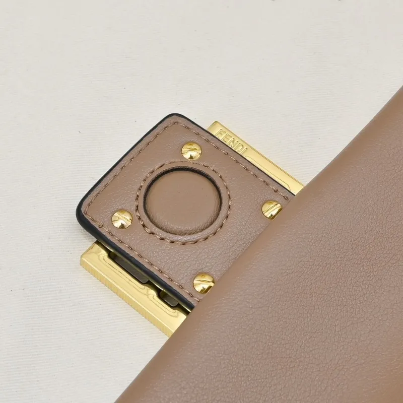 Fendi Beige Leather Top Handle Bag - Image 5