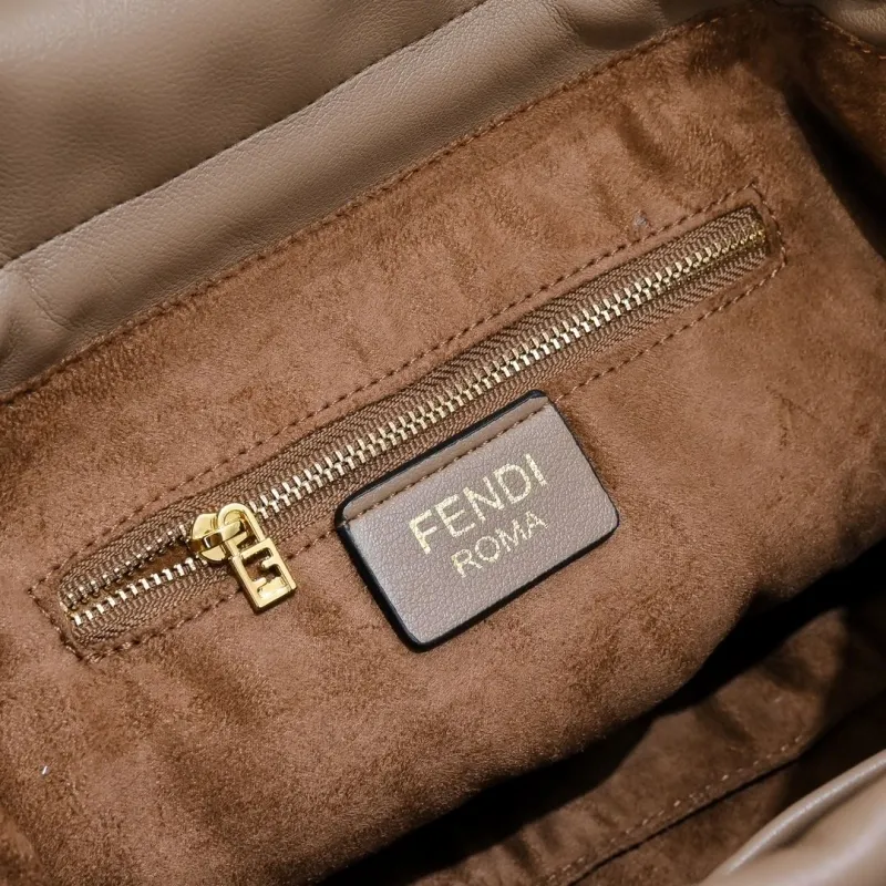 Fendi Beige Leather Top Handle Bag - Image 8