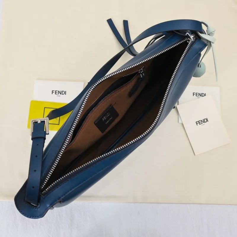 Fendi Blue Leather Shoulder Bag - Image 9