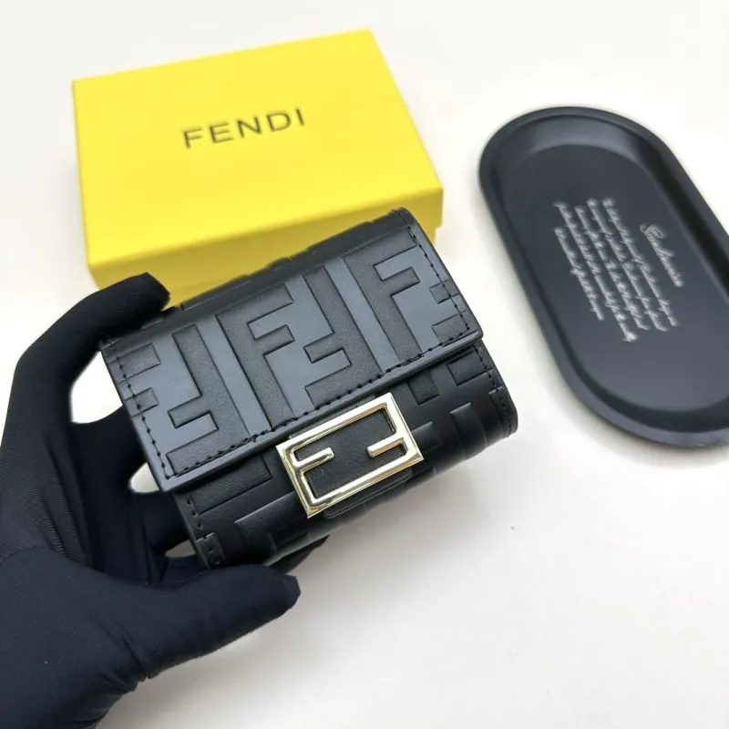 Fendi Black Leather Compact Wallet - Image 4