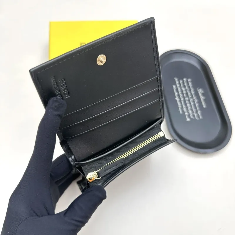 Fendi Black Leather Bifold Wallet - Image 8