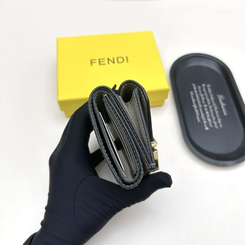 Fendi Gray Leather Trifold Wallet - Image 6