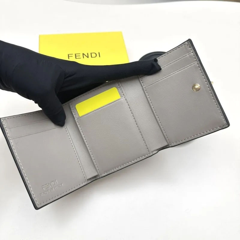 Fendi Gray Leather Trifold Wallet - Image 8