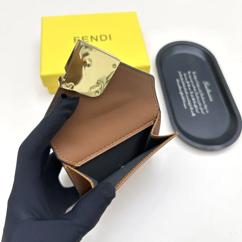 Fendi Brown Leather Small Wallet - Image 7