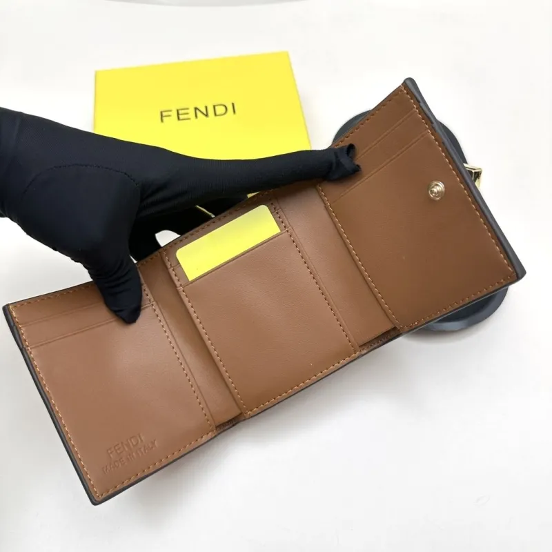 Fendi Brown Leather Small Wallet - Image 8