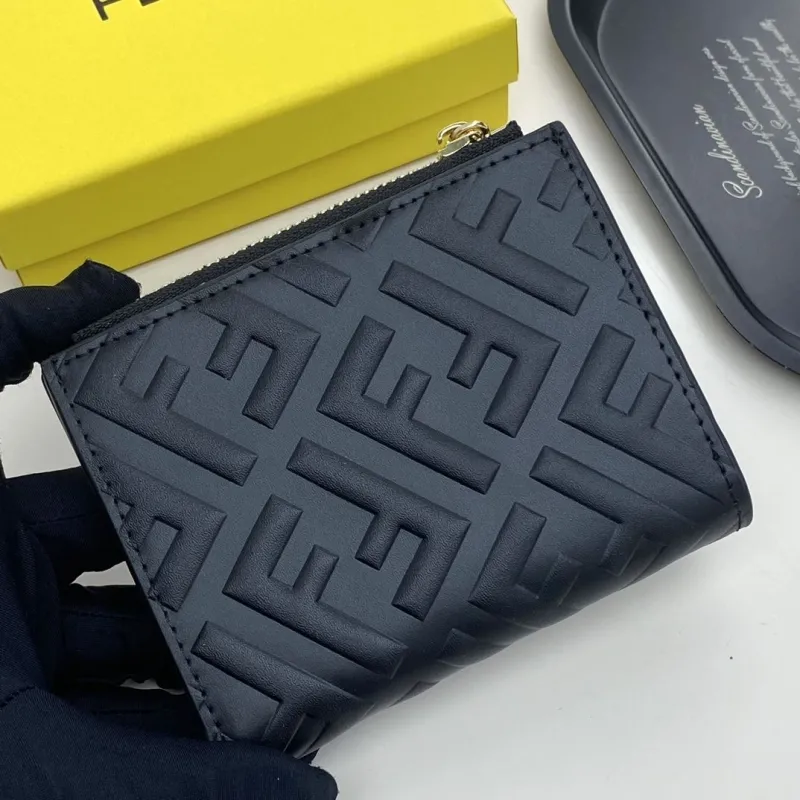 Fendi Black Leather Bifold Wallet - Image 4