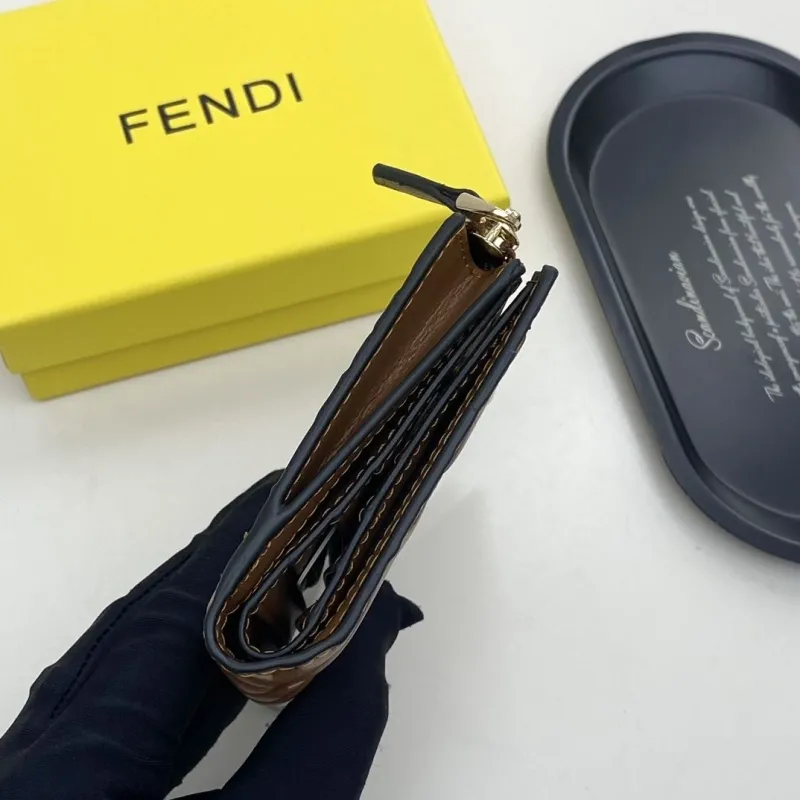 Fendi Brown Leather Bifold Wallet - Image 9