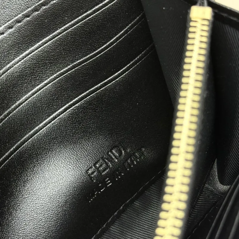 Fendi Black FF Logo Leather Wallet - Image 9