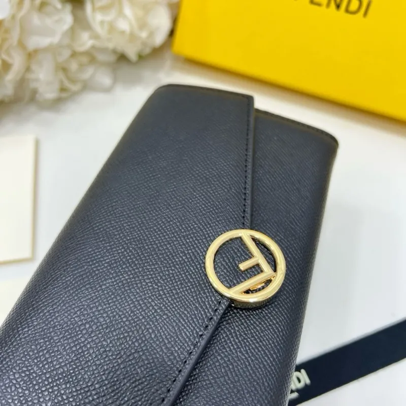 Fendi Black Leather Wallet On Chain - Image 4