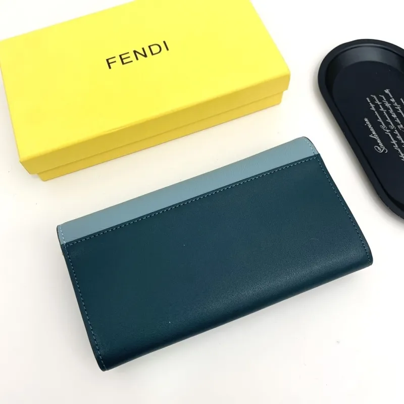 Fendi Two Tone Blue Chain Wallet - Image 3